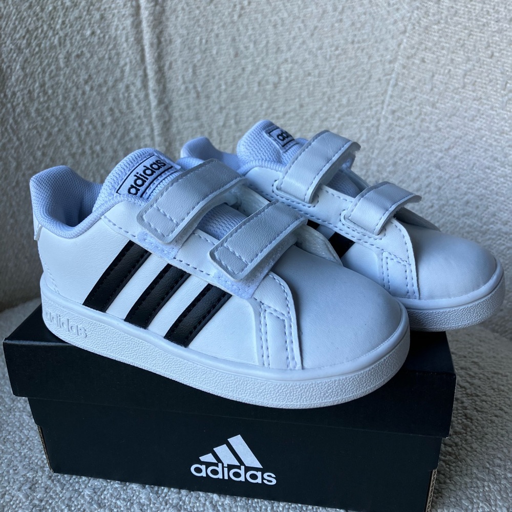NIB Toddler Adidas Grand Court 1